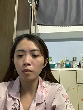 Snapshot of Minee1202 chatting on 07-07-26, 07:45 Minee1202 online show from 07-07-26, 07:45