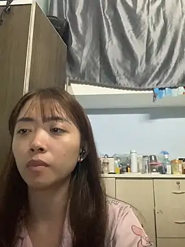 Snapshot of Minee1202 chatting on 02-13-26, 01:27 Minee1202 online show from 02-13-26, 01:27