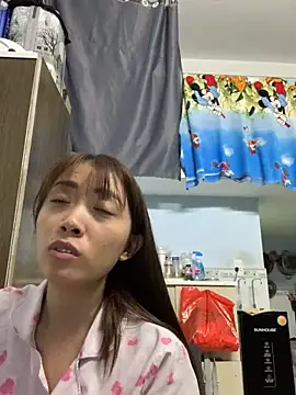 Snapshot of Minee1202 chatting on 02-26-26, 12:43 Minee1202 online show from 02-26-26, 12:43