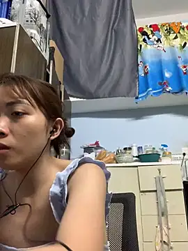 Snapshot of Minee1202 chatting on 03-02-26, 06:47 Minee1202 online show from 03-02-26, 06:47