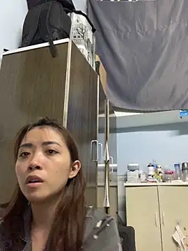 Snapshot of Minee1202 chatting on 03-16-26, 06:28 Minee1202 online show from 03-16-26, 06:28