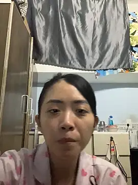 Snapshot of Minee1202 chatting on 01-18-26, 02:26 Minee1202 online show from 01-18-26, 02:26