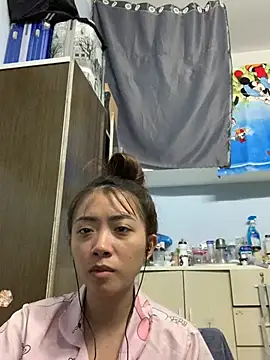 Snapshot of Minee1202 chatting on 03-20-26, 01:28 Minee1202 online show from 03-20-26, 01:28