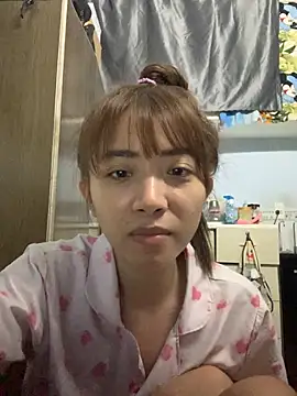 Snapshot of Minee1202 chatting on 02-06-26, 01:01 Minee1202 online show from 02-06-26, 01:01