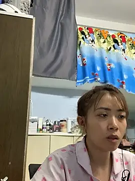 Snapshot of Minee1202 chatting on 03-01-26, 04:23 Minee1202 online show from 03-01-26, 04:23