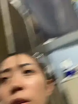 Snapshot of Minee1202 chatting on 03-10-26, 10:19 Minee1202 online show from 03-10-26, 10:19