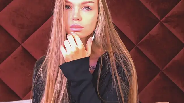 MarilynNova online show from 04-23-26, 05:25