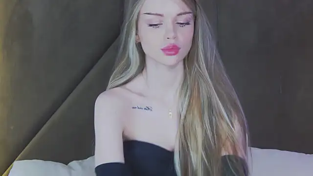 MarilynNova online show from 04-06-26, 04:30