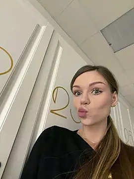 MarilynNova online show from 01-17-26, 04:16