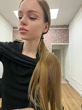 MarilynNova online show from 02-01-26, 04:11