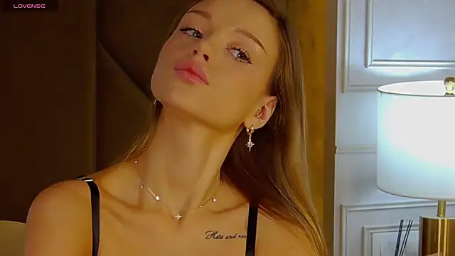 MarilynNova online show from 11-06-25, 04:27