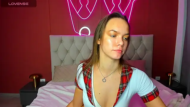 Snapshot of Vickie_Smith chatting on 11-25-25, 08:14 Vickie Smith online show from 11-25-25, 08:14