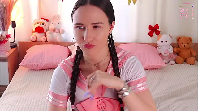 MaudAle online show from 03-20-26, 01:06