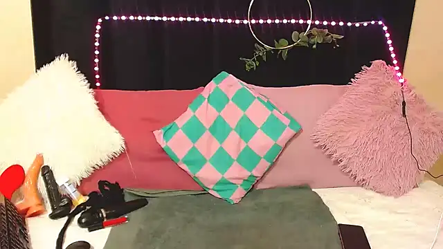 Snapshot of AmazingDarkDoll chatting on 11-21-25, 04:06 AmazingDarkDoll online show from 11-21-25, 04:06