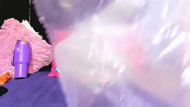 AmazingDarkDoll online show from 04-14-26, 10:48