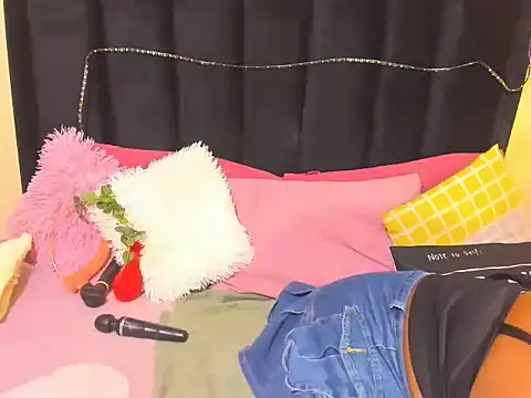 AmazingDarkDoll online show from 02-13-26, 06:41