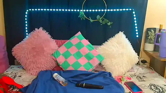 Snapshot of AmazingDarkDoll chatting on 11-04-25, 04:22 AmazingDarkDoll online show from 11-04-25, 04:22