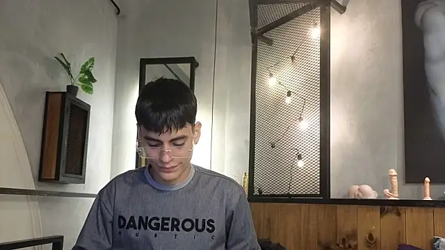 Dani mc1 online show from 12-22-25, 11:32