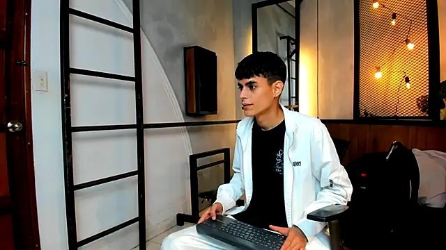 Dani mc1 online show from 10-12-25, 11:44