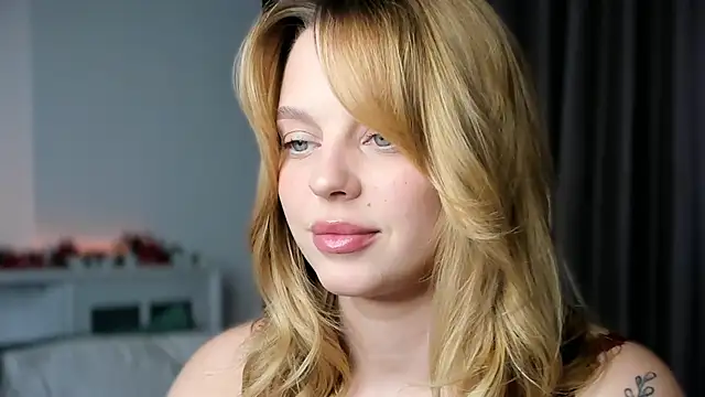 LilyFlamee online show from 01-06-26, 11:47