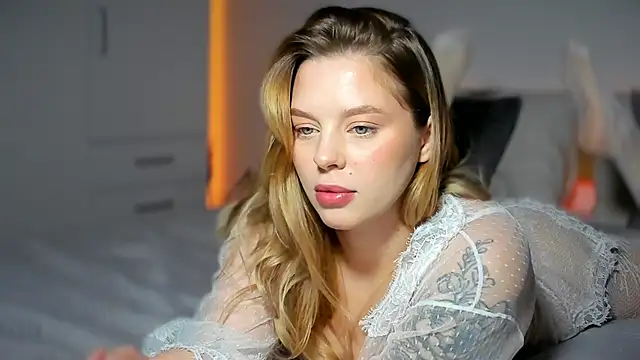 Snapshot of LilyFlamee chatting on 03-03-26, 02:57 LilyFlamee online show from 03-03-26, 02:57