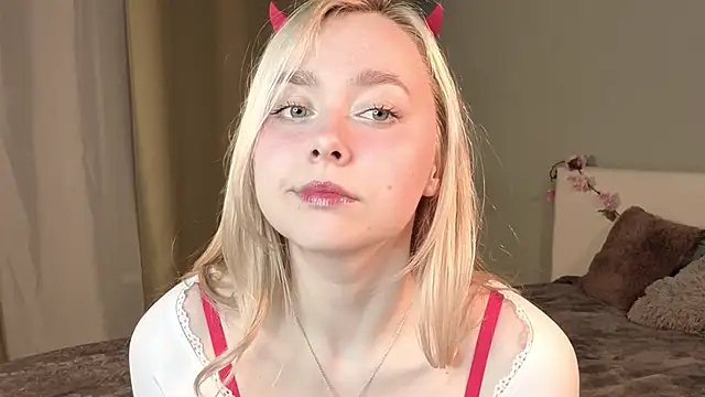 AccaCroyle online show from 10-06-25, 08:20