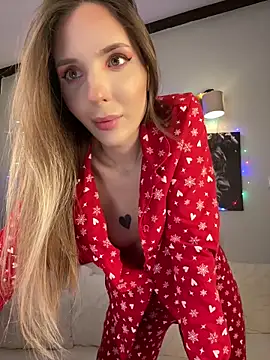 LINA ALL EYES ON YOU online show from 12-20-25, 09:28