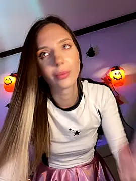 LINA ALL EYES ON YOU online show from 10-25-25, 05:46