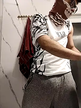 Snapshot of mrmasseur06 chatting on 03-30-26, 06:42 mrmasseur06 online show from 03-30-26, 06:42