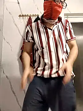 Snapshot of mrmasseur06 chatting on 03-31-26, 06:43 mrmasseur06 online show from 03-31-26, 06:43