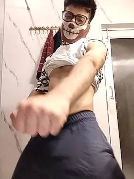 Snapshot of mrmasseur06 chatting on 04-02-26, 06:47 mrmasseur06 online show from 04-02-26, 06:47