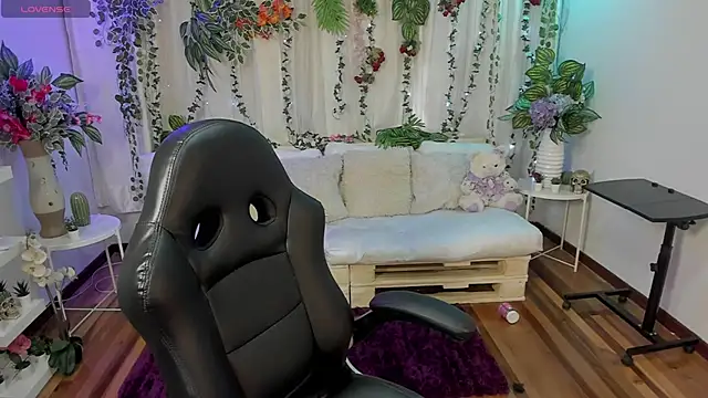 sweet daniiela online show from 10-23-25, 08:29
