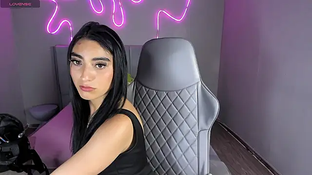 Emma and Issac online show from 02-06-26, 08:16