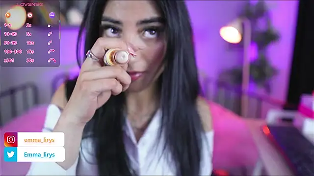 Emma and Issac online show from 09-30-25, 05:13