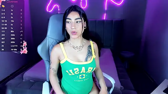 Emma and Issac online show from 01-13-26, 04:38