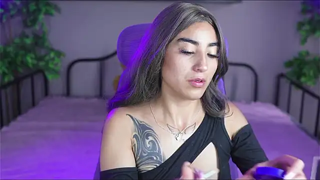 Emma and Issac online show from 02-05-26, 08:15