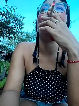 Lily-o online show from 10-27-25, 10:33