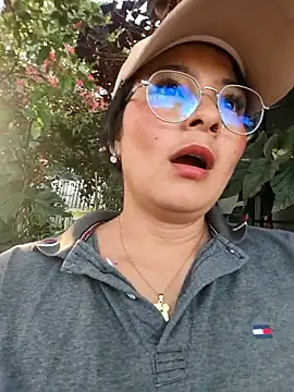 Lily-o online show from 12-15-25, 09:42