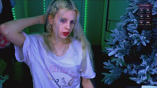 carmen crybaby online show from 12-16-25, 01:48