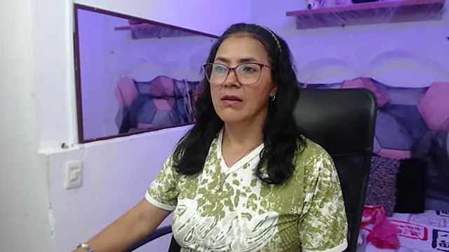 AmandaPeet online show from 10-18-25, 08:33