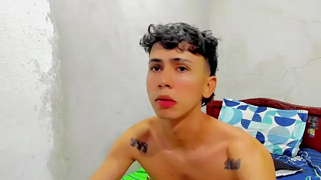 Snapshot of Damien_444 chatting on 09-13-25, 06:46 Damien 444 online show from 09-13-25, 06:46