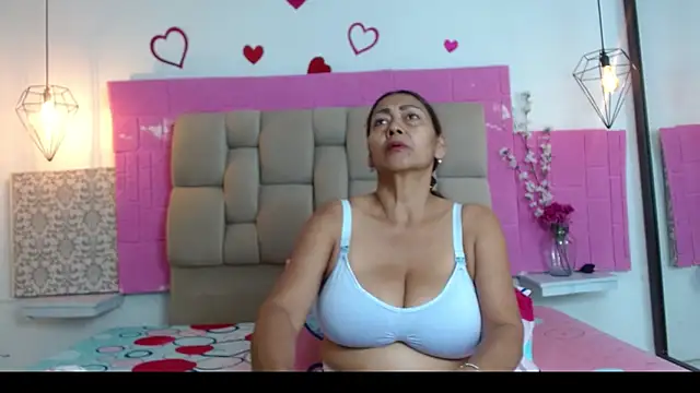 Damary Leon online show from 04-16-26, 07:03