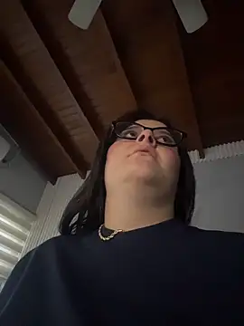 Snapshot of VioletaMaddox chatting on 01-18-26, 01:25 VioletaMaddox online show from 01-18-26, 01:25