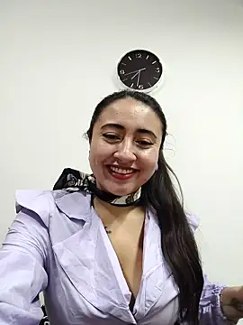 Snapshot of AMATISTA__16 chatting on 09-29-25, 12:33 AMATISTA 16 online show from 09-29-25, 12:33