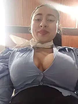 Snapshot of AMATISTA__16 chatting on 10-06-25, 12:39 AMATISTA 16 online show from 10-06-25, 12:39