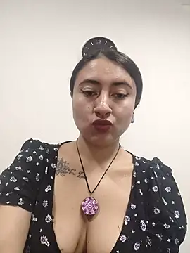 Snapshot of AMATISTA__16 chatting on 09-27-25, 12:22 AMATISTA 16 online show from 09-27-25, 12:22