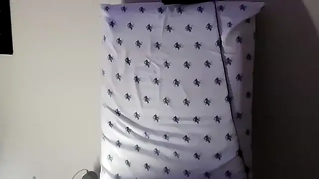 Snapshot of Triggerhappycj100 chatting on 11-02-25, 11:32 Triggerhappycj100 online show from 11-02-25, 11:32