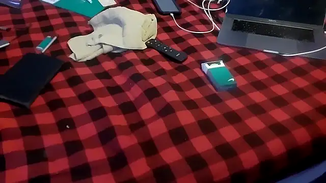 Snapshot of Triggerhappycj100 chatting on 11-20-25, 05:41 Triggerhappycj100 online show from 11-20-25, 05:41