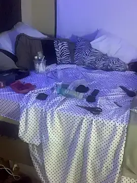 Snapshot of Triggerhappycj100 chatting on 02-18-26, 08:16 Triggerhappycj100 online show from 02-18-26, 08:16