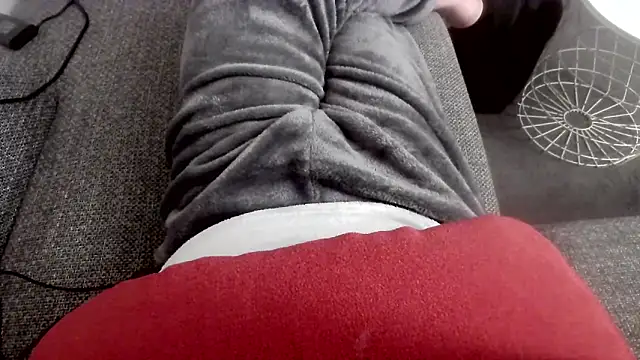 cucciolotto76 online show from 12-04-25, 09:58